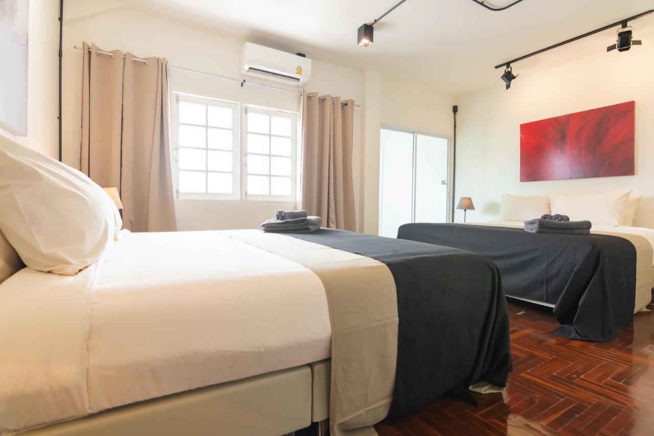 Mini-Me Hubs, Charm Suites & Pool In Old City Чиангмай Екстериор снимка