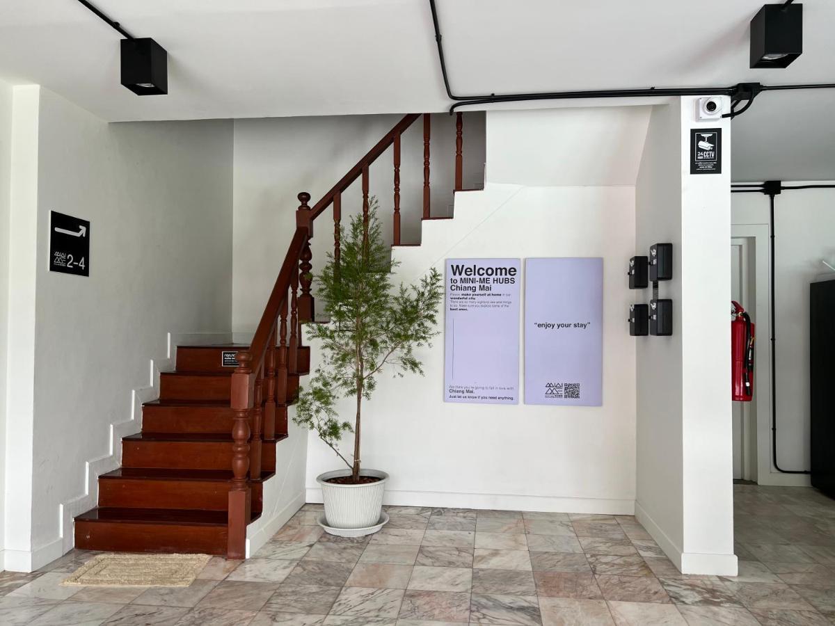 Mini-Me Hubs, Charm Suites & Pool In Old City Чиангмай Екстериор снимка